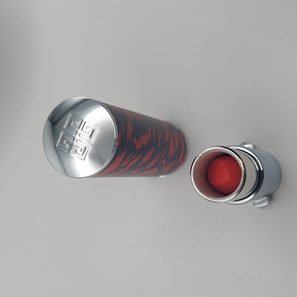 Givenchy Le Rouge Edition Couture in Red and Blue Original Box. - Picture 8 of 10